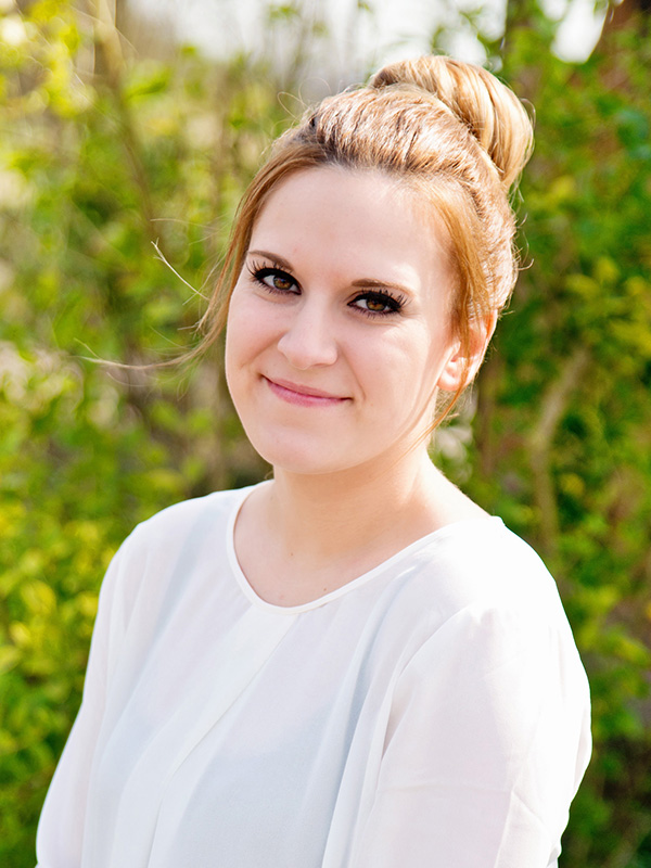 secretariat Frau Holl
